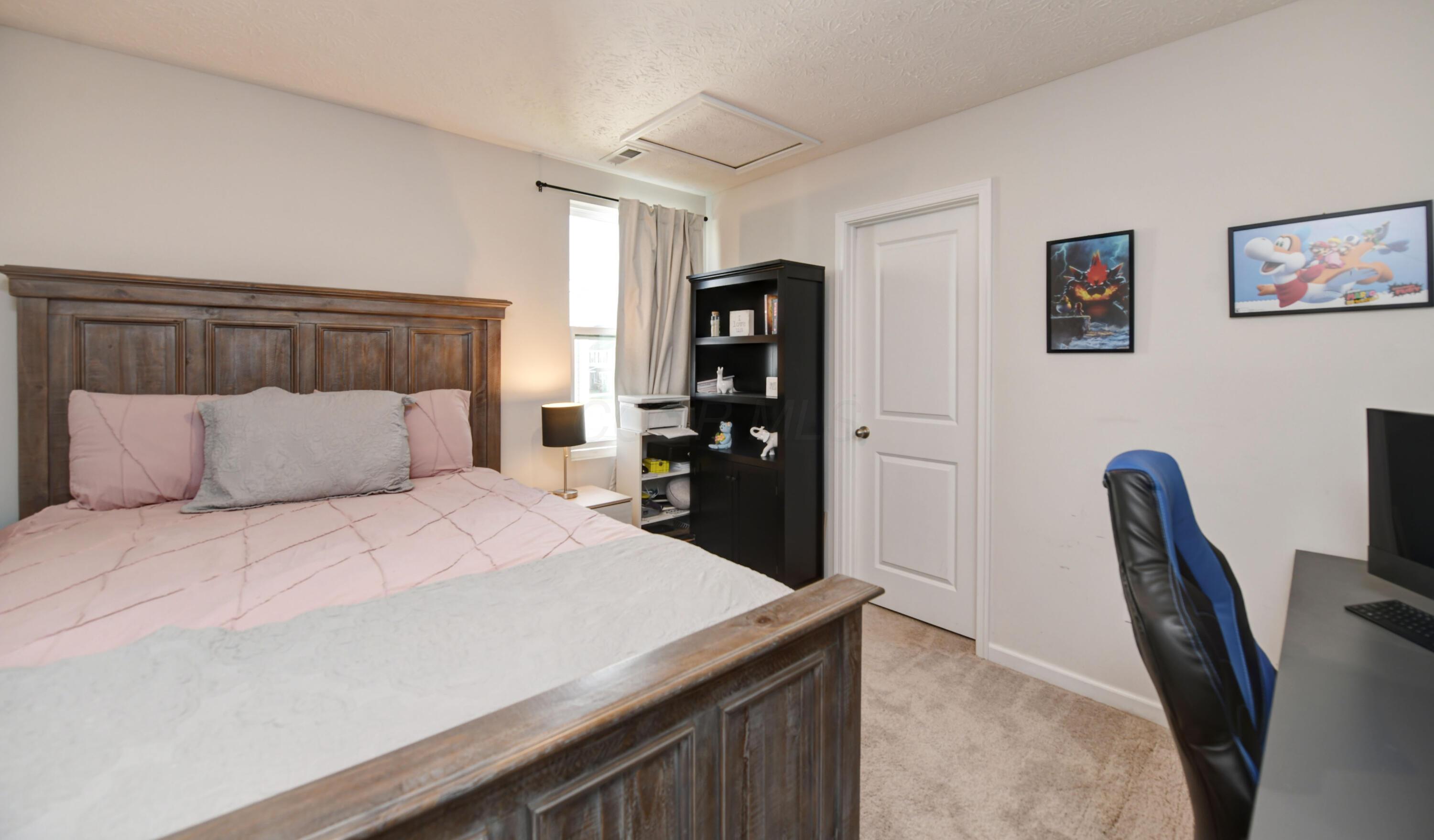 4297 Salt Spring Lane Columbus, OH 43207 - Photo 21 of 34 Second Bedroom