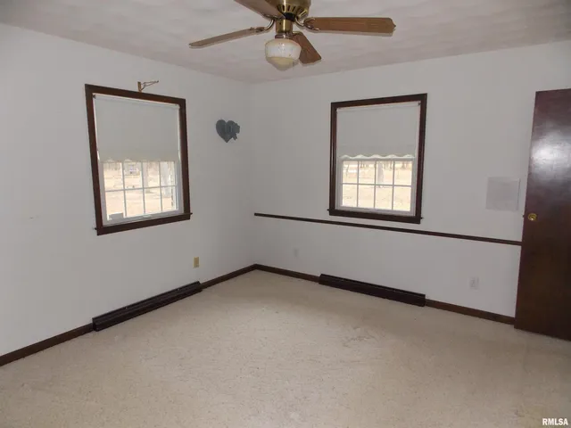 $355,000 | 1723 Walnut Hill Road, Centralia, IL 62801