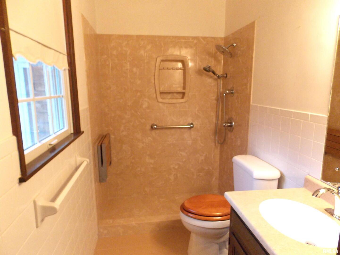 1723 Walnut Hill Road Centralia, IL 62801 - Photo 20 of 49 Gallery Image 20