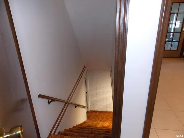 $355,000 | 1723 Walnut Hill Road, Centralia, IL 62801