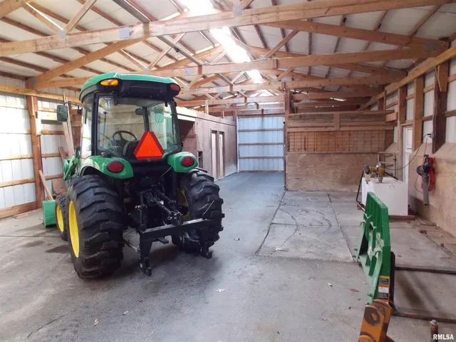 $355,000 | 1723 Walnut Hill Road, Centralia, IL 62801