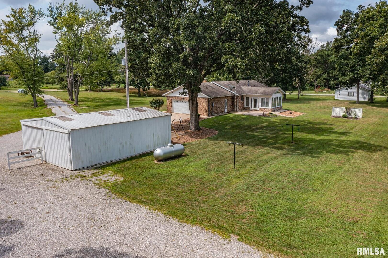 1723 Walnut Hill Road Centralia, IL 62801 - Photo 40 of 49 Gallery Image 40
