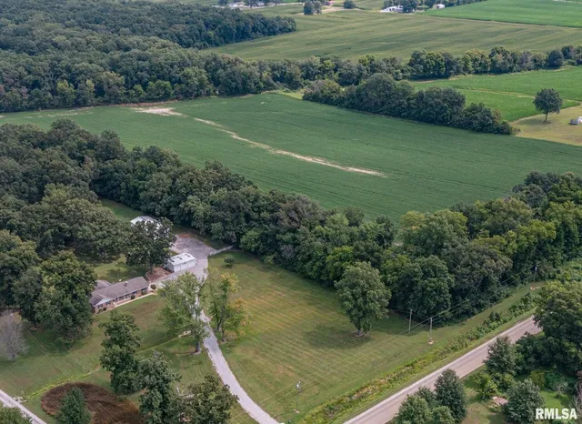 $355,000 | 1723 Walnut Hill Road, Centralia, IL 62801