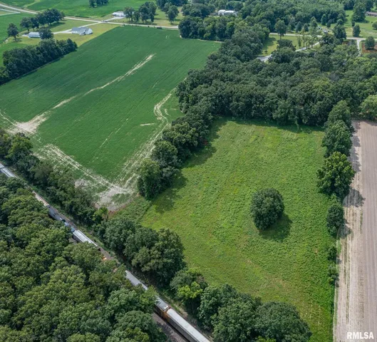 $355,000 | 1723 Walnut Hill Road, Centralia, IL 62801