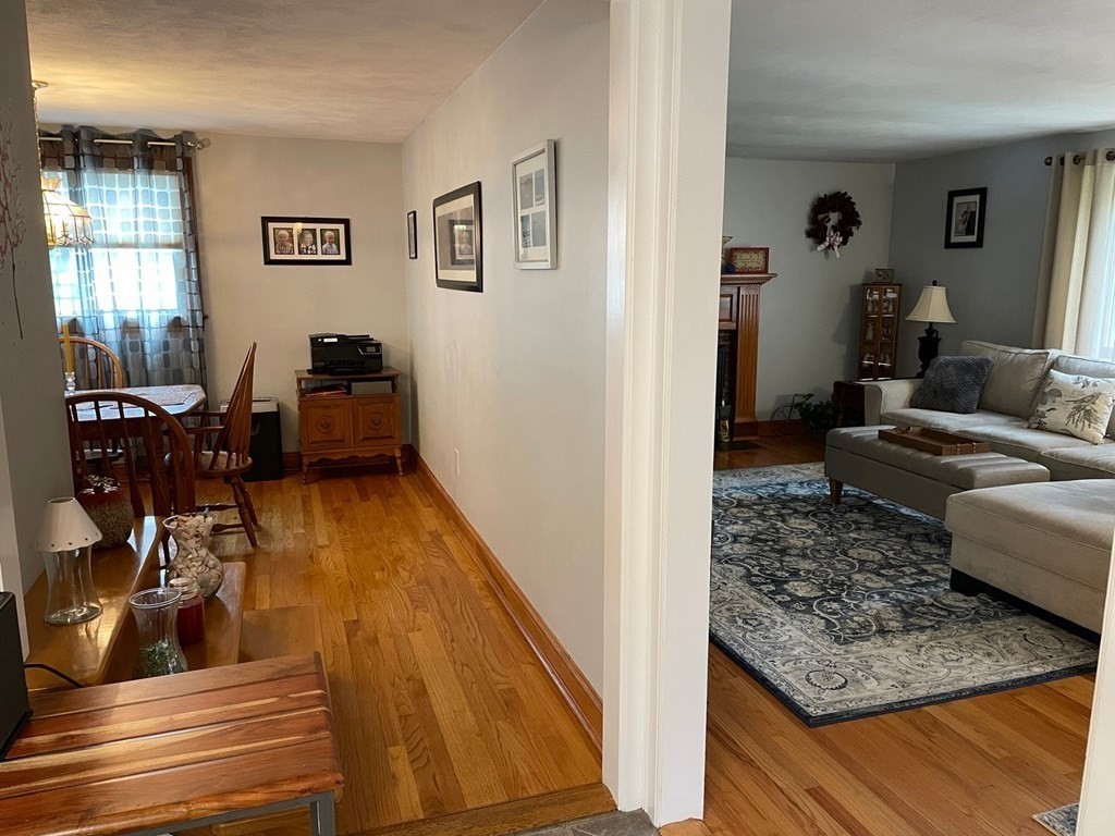 25 Helberg Road Springfield, MA 01128 - Photo 11 of 40