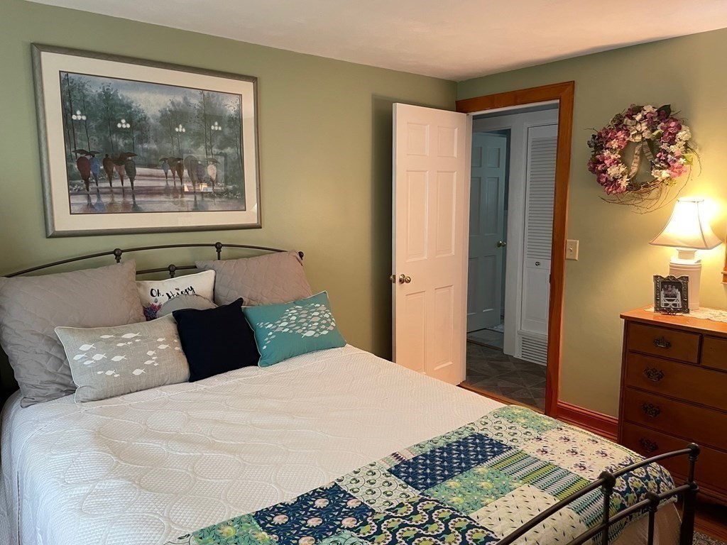 25 Helberg Road Springfield, MA 01128 - Photo 18 of 40