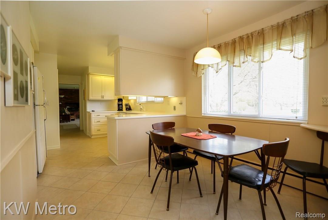 942 North Reading Road Bloomfield Hills, MI 48304 - Photo 14 of 37 Reading-7.jpg