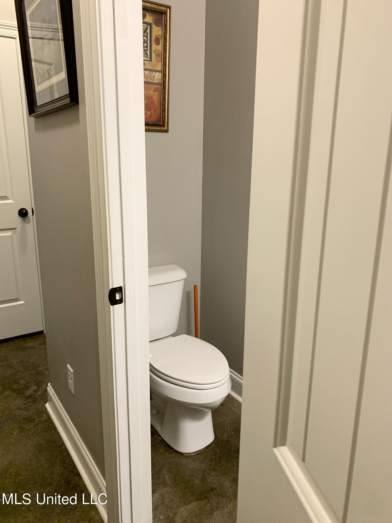 14181 Holly Springs Road Byhalia, MS 38611 - Photo 14 of 38 Half bath on main level