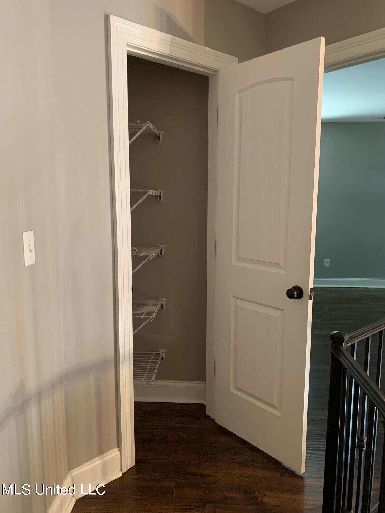 14181 Holly Springs Road Byhalia, MS 38611 - Photo 30 of 38 Hall storage
