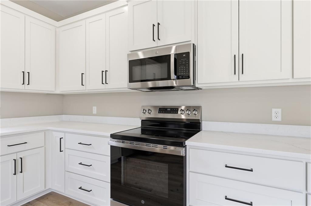 328 Northeast 51st Road Warrensburg, MO 64093 - Photo 8 of 27