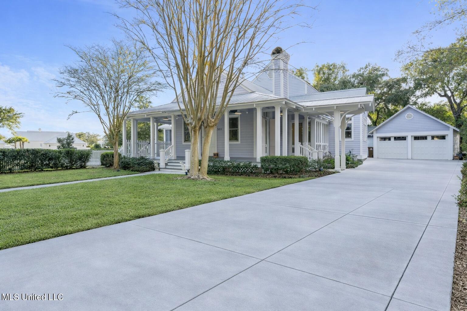 103 Hackett Lane Pass Christian, MS 39571 - Photo 24 of 25 103 Hackett _ Side View