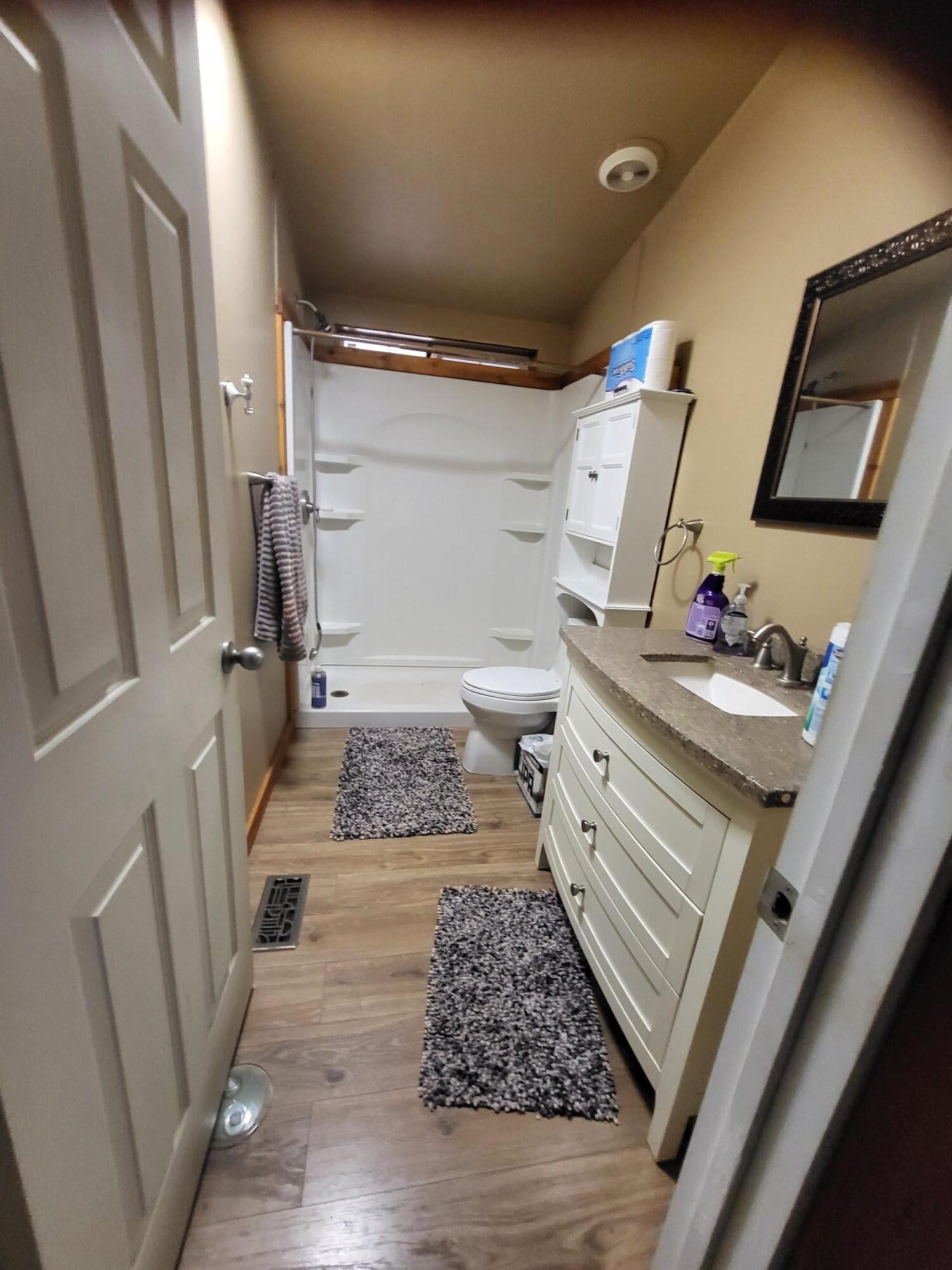 962 Indian Creek Road Selma, OR 97538 - Photo 24 of 42 Guest Bath