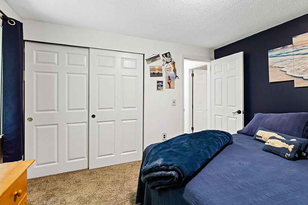 365 Hinckley Road Clinton, ME 04927 - Photo 20 of 31 20 2nd bedroom