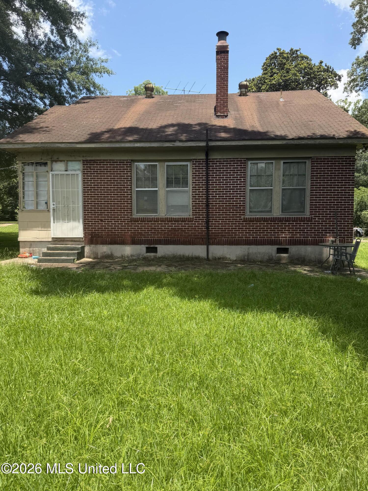 3817 29th Street Meridian, MS 39307 - Photo 5 of 32 IMG_5773