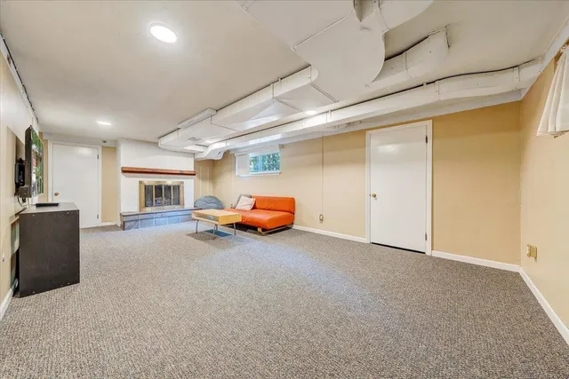 $425,000 | 2702 Yellow Mountain Road Southeast, Roanoke, VA 24014