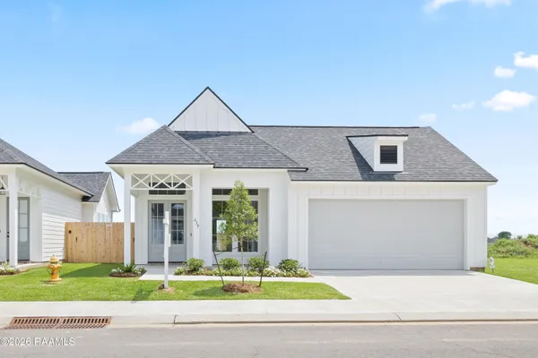 $300,000 | 239 Jagged Grove Lane, Youngsville, LA 70592