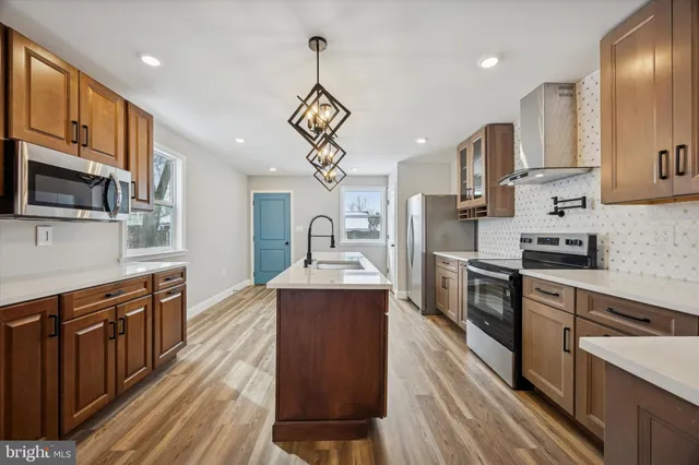 $575,000 | 19 Rivanna Road, New Castle, DE 19720