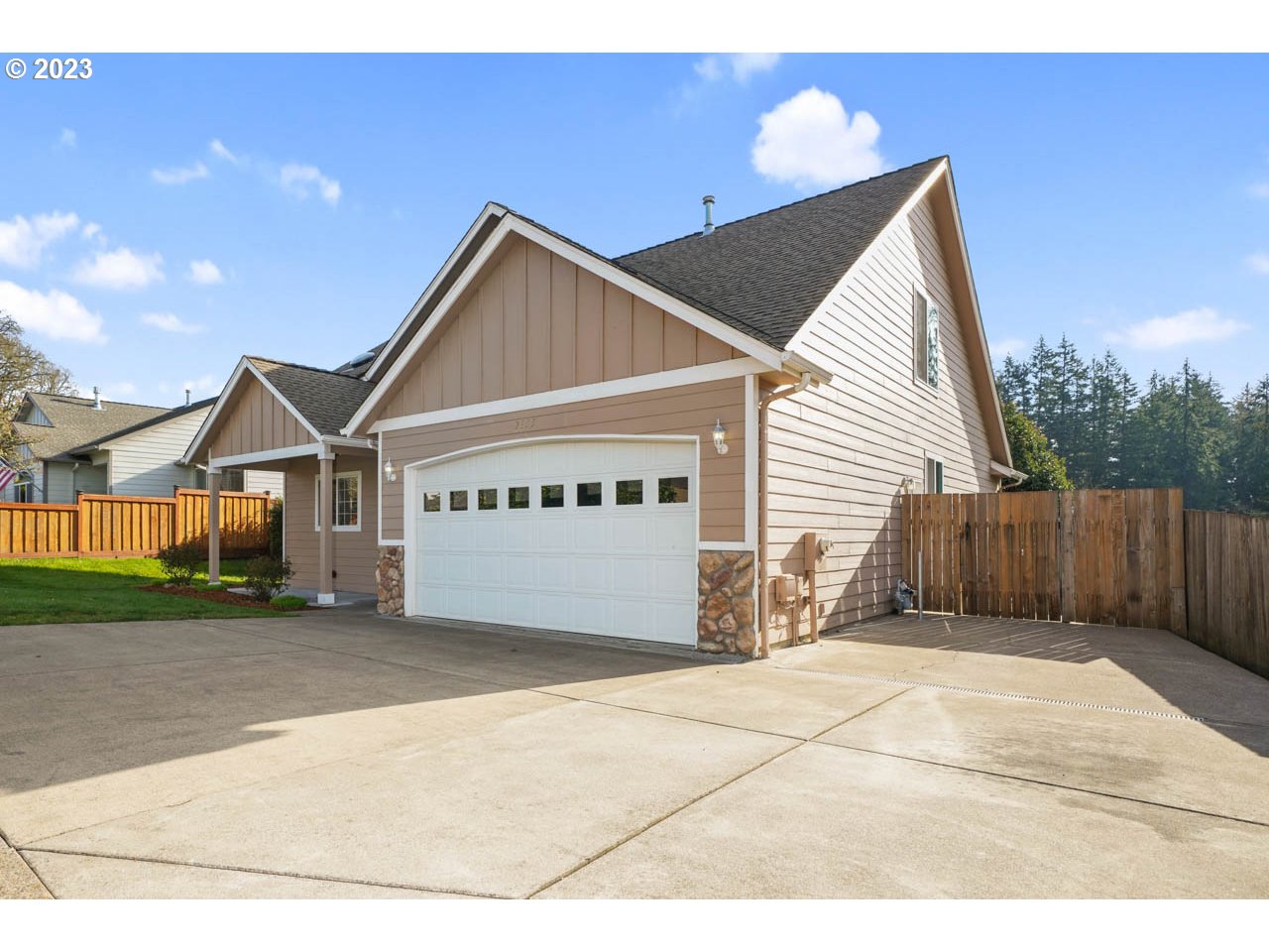 2655 Oak Ridge Street Northwest Albany, OR 97321 - Photo 2 of 32 Gallery Image 2