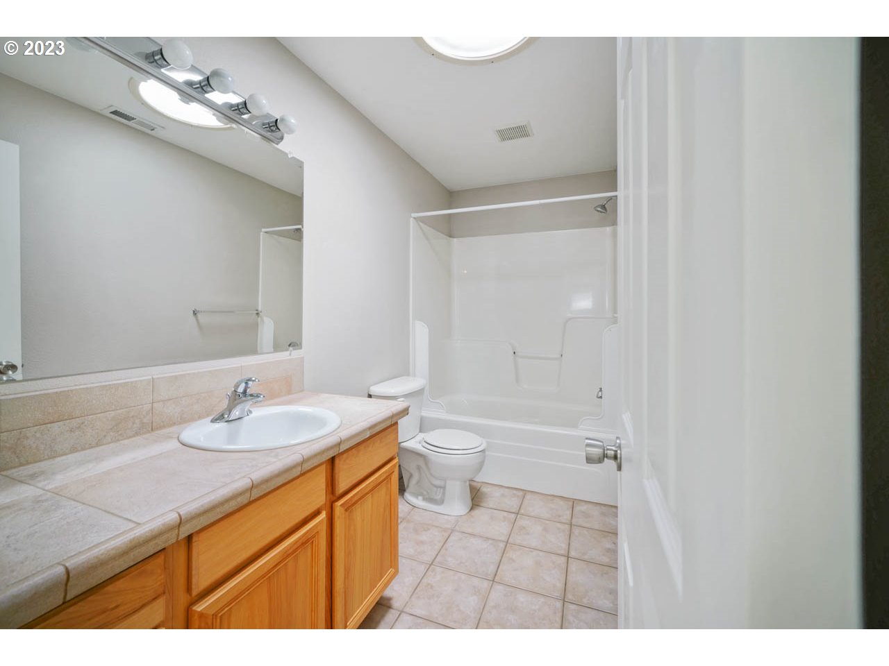 2655 Oak Ridge Street Northwest Albany, OR 97321 - Photo 27 of 32 Gallery Image 27