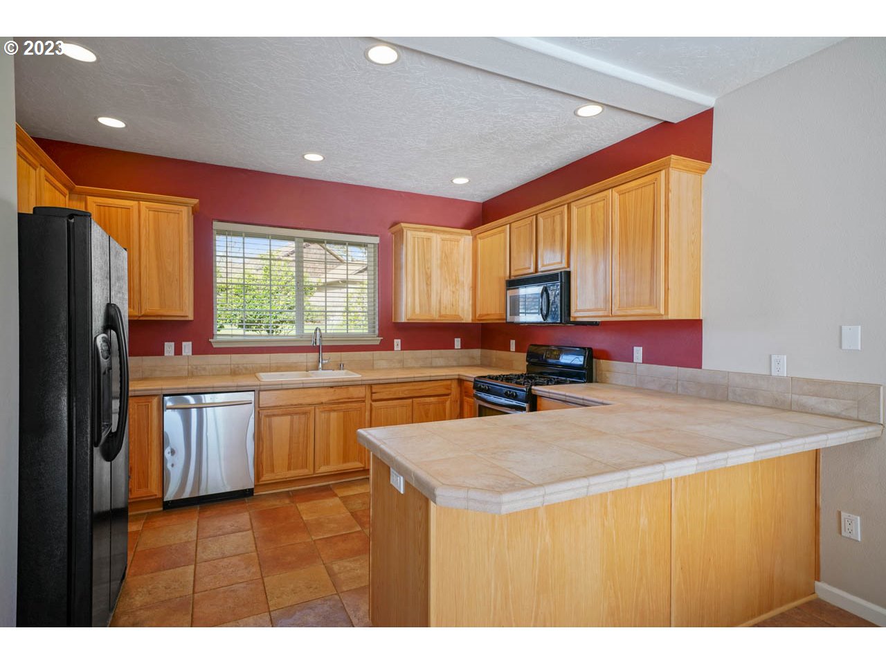 2655 Oak Ridge Street Northwest Albany, OR 97321 - Photo 9 of 32 Gallery Image 9