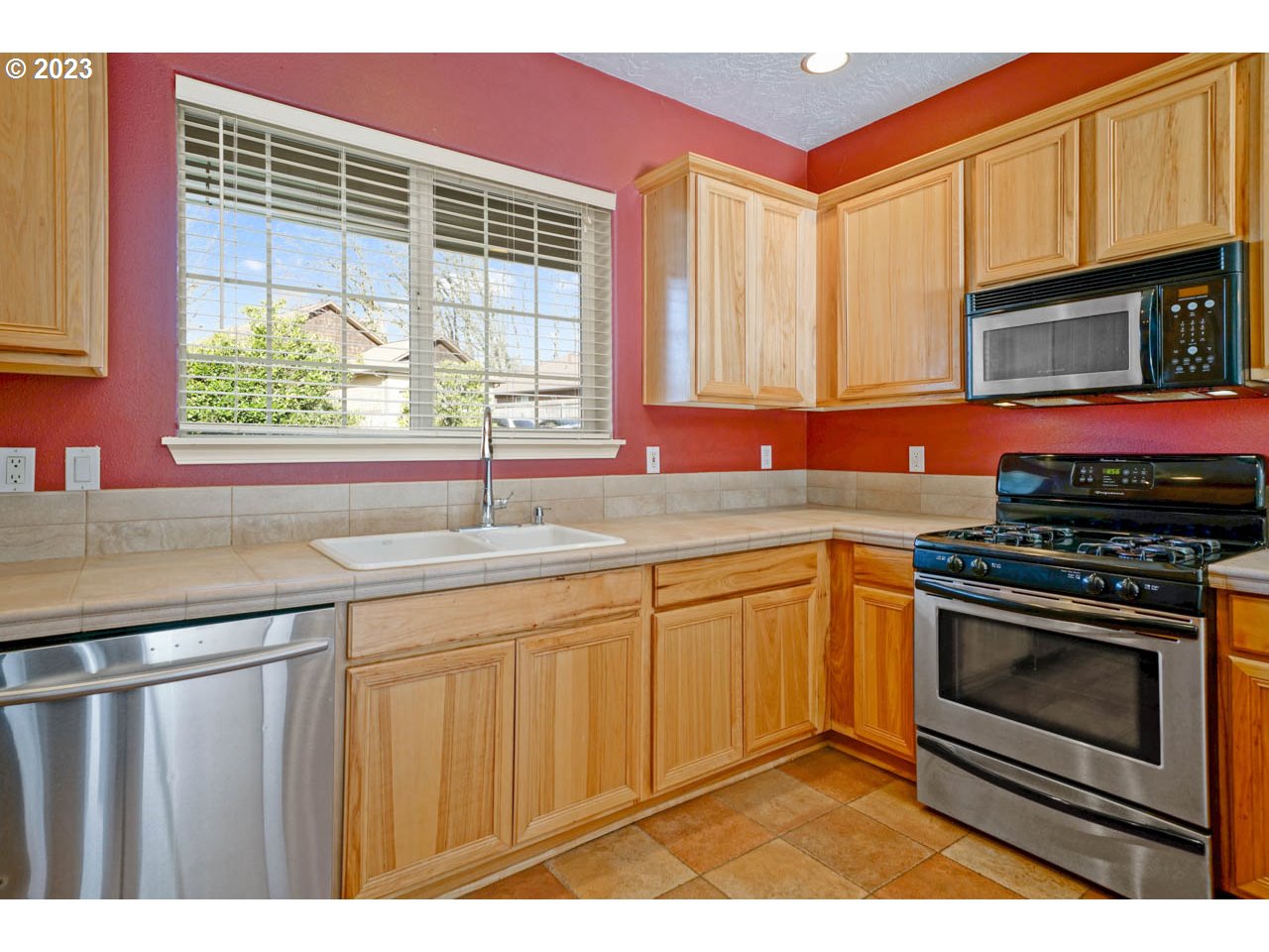 2655 Oak Ridge Street Northwest Albany, OR 97321 - Photo 10 of 32 Gallery Image 10