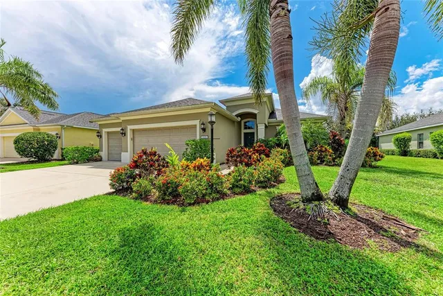 $800,000 | 12051 Forest Park Circle, Bradenton, FL 34211