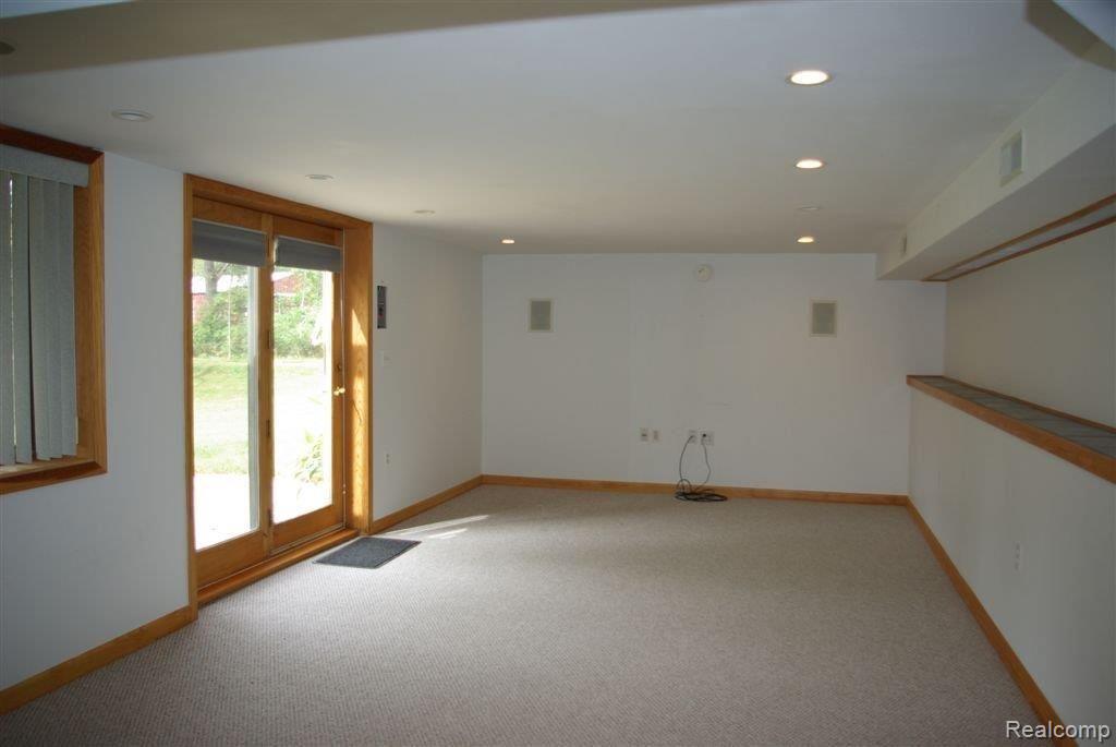 68815 Dequindre Road Oakland, MI 48363 - Photo 20 of 21 Finished Walkout