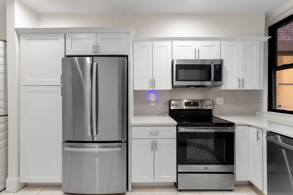 382 Commonwealth Avenue, Unit 24 Boston, MA 02215 - Photo 14 of 32