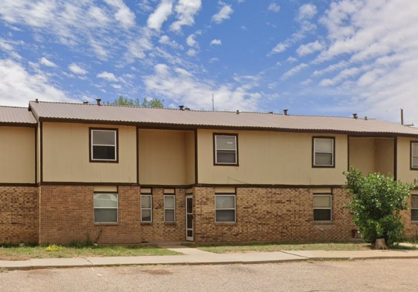 100 Northeast 4th Seminole, TX 79360 - Photo 6 of 7 a front view of a house