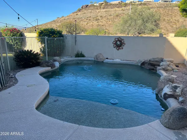 $2,950 | 15014 South 13th Place, Phoenix, AZ 85048