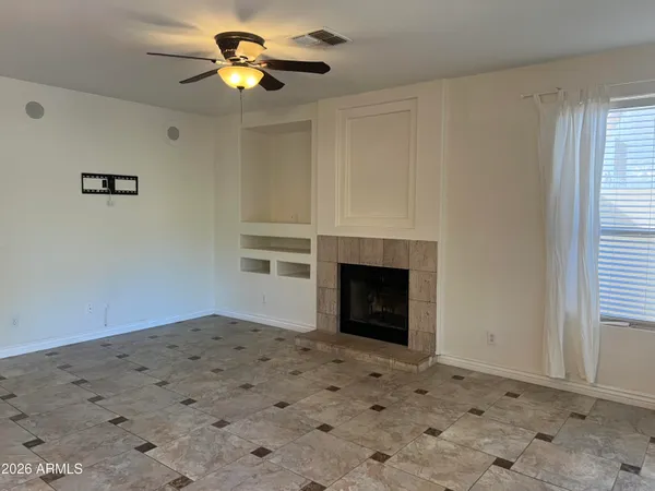 $2,950 | 15014 South 13th Place, Phoenix, AZ 85048