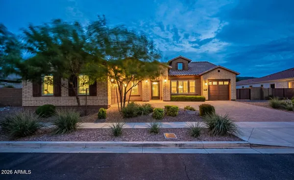 $905,000 | 2915 East Constance Way, Phoenix, AZ 85042