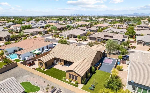 $905,000 | 2915 East Constance Way, Phoenix, AZ 85042
