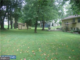 8 Mayfair Road Wyomissing, PA 19610 - Photo 3 of 12 Gallery Image 3