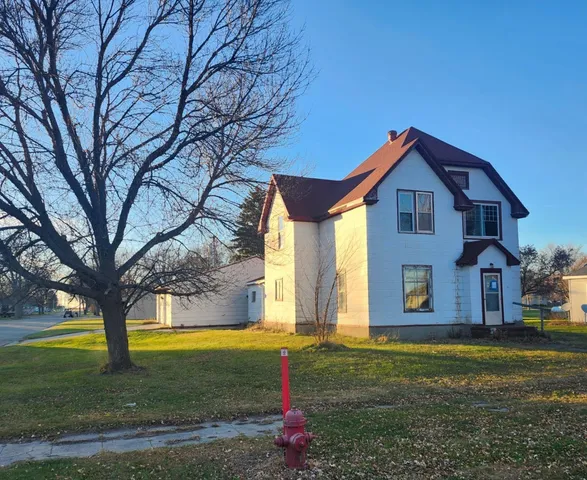 $43,500 | 430 4th Street, Wyndmere, ND 58081