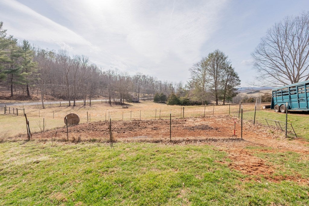 610 Austinville Road Max Meadows, VA 24360 - Photo 56 of 100 Gallery Image 56
