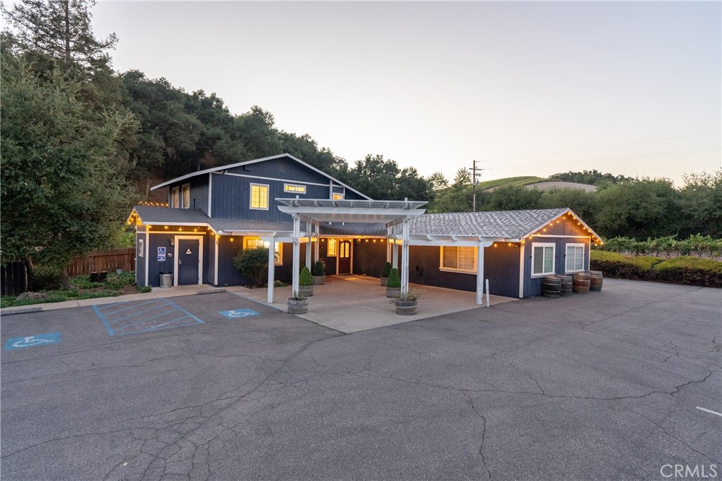 2925 Anderson Road Paso Robles, CA 93446 - Photo 2 of 69 Approaching the Tasting Room.