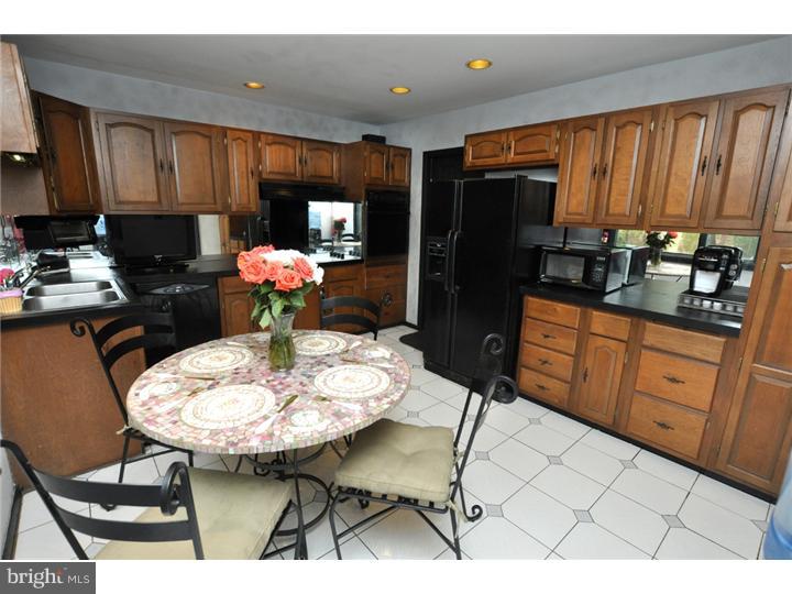 323 Mt Laurel Road Mount Laurel, NJ 08054 - Photo 7 of 21 Kitchen