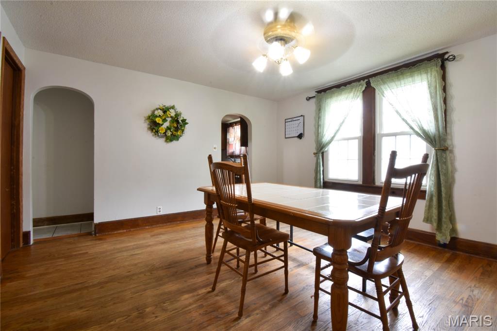 208 Wisconsin Avenue Alton, IL 62002 - Photo 9 of 27