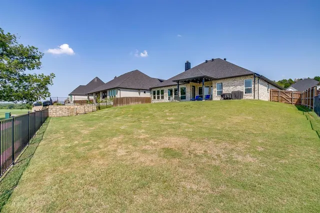 $635,000 | 1225 Crown Valley Drive, Weatherford, TX 76087