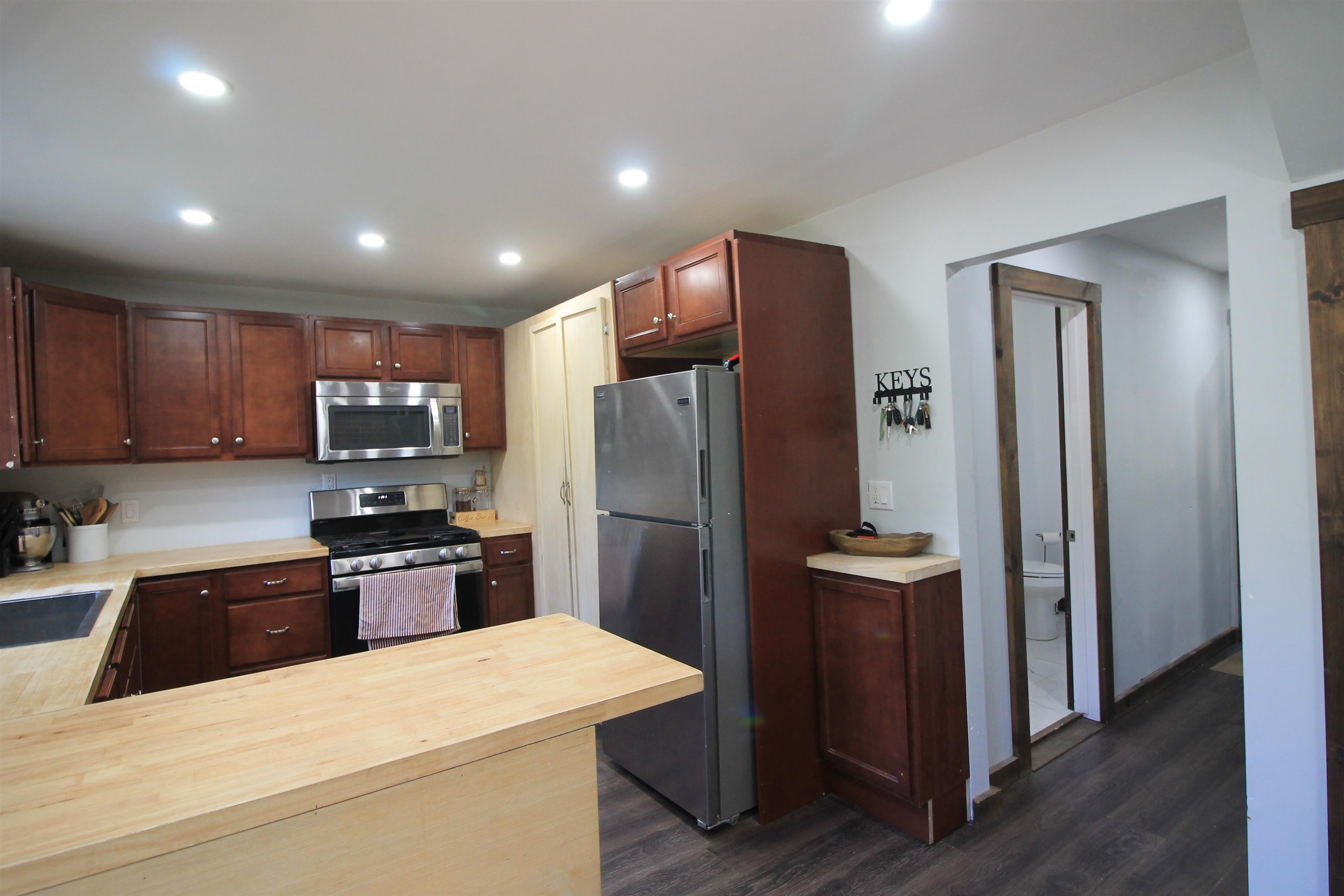 21 Mirror Lake Road Thornton, NH 03285 - Photo 15 of 54