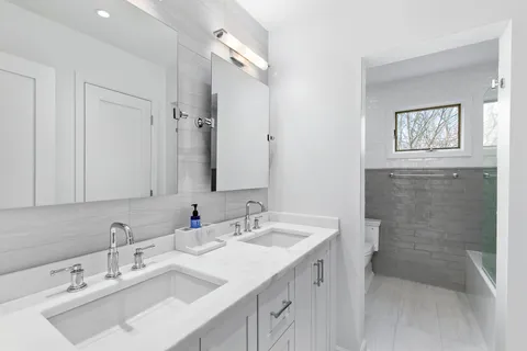 3 Hedges Avenue, East Hampton, NY 11937