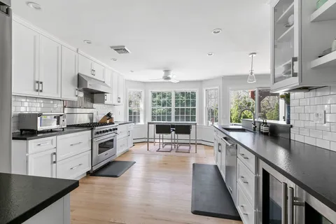 3 Hedges Avenue, East Hampton, NY 11937