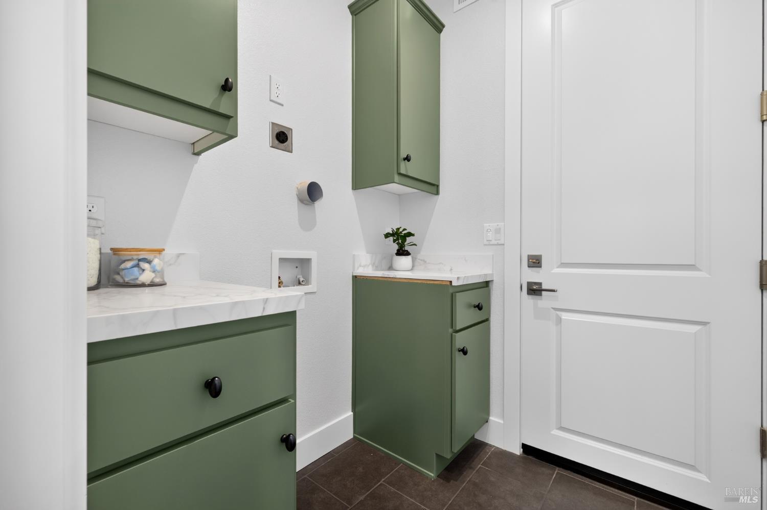 2446 Linwood Avenue Santa Rosa, CA 95404 - Photo 18 of 58 Gallery Image 18