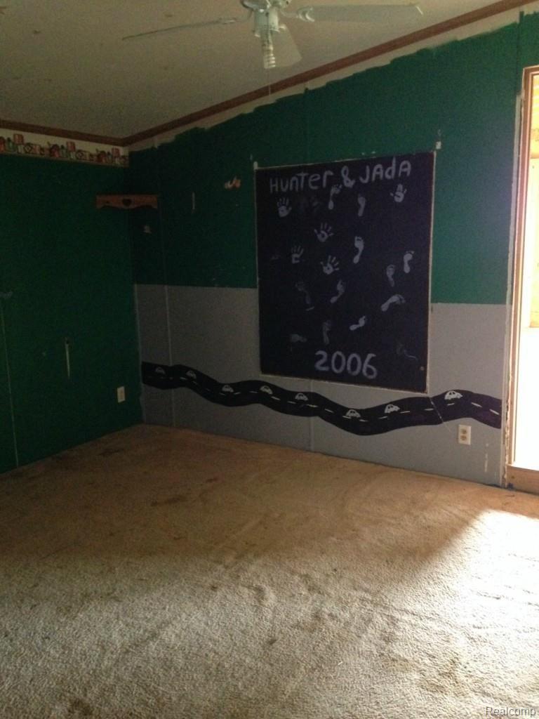 6540 East Washington Road Carsonville, MI 48419 - Photo 10 of 17 IMG_5009.jpg