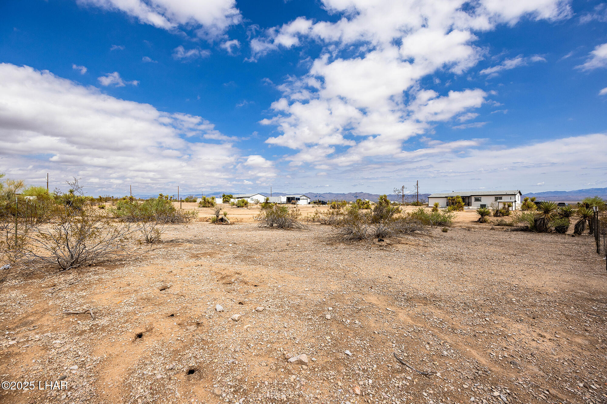 2789 Naco Road Golden Valley, AZ 86413 - Photo 37 of 44 969A4223