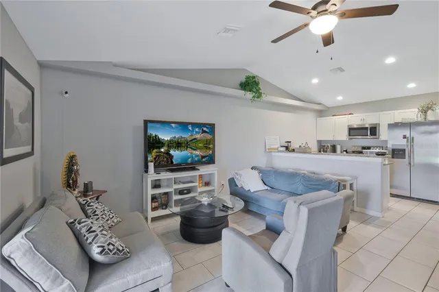 $529,900 | 4139 Southwest 8th Place, Cape Coral, FL 33914