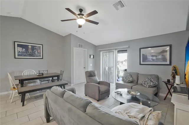 $529,900 | 4139 Southwest 8th Place, Cape Coral, FL 33914