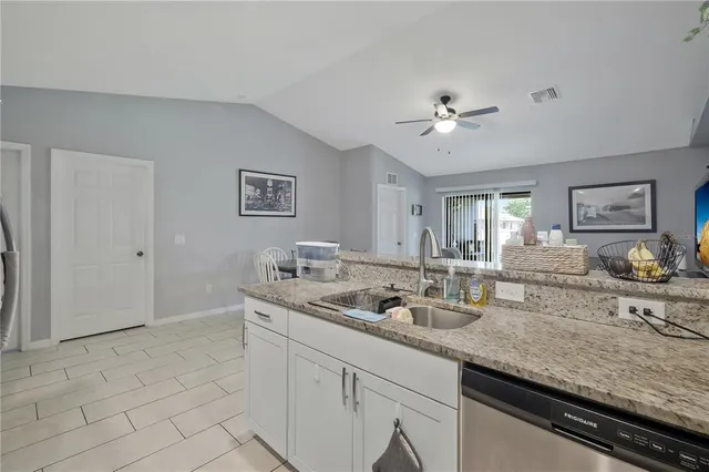 $529,900 | 4139 Southwest 8th Place, Cape Coral, FL 33914