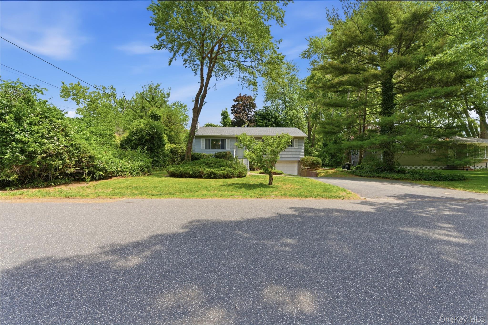55 Corey Avenue Blue Point, NY 11715 - Photo 8 of 33